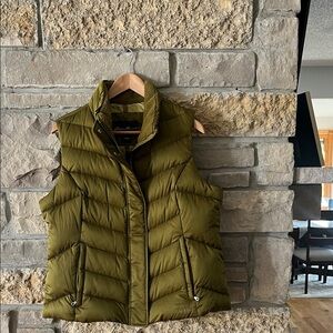 Eddie Bauer Olive Green Quilted Goose Down Puffer Vest Size XL